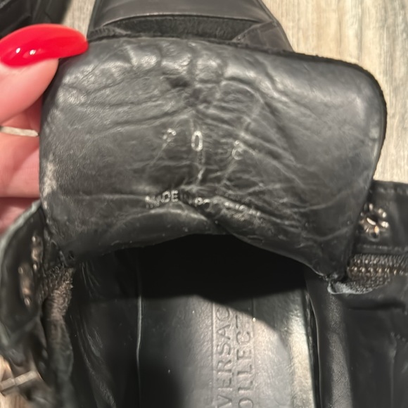 Versace shoes size 10 - Picture 9 of 11